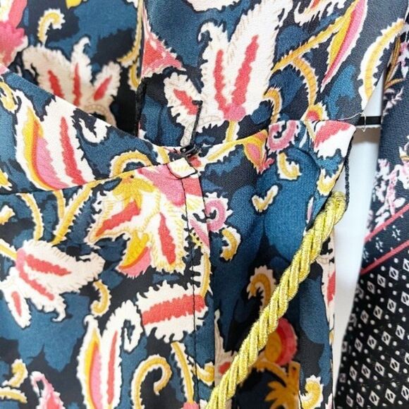 ALEXIA ADMORA Short Kimono Wrap Dress  - Picture 10 of 11